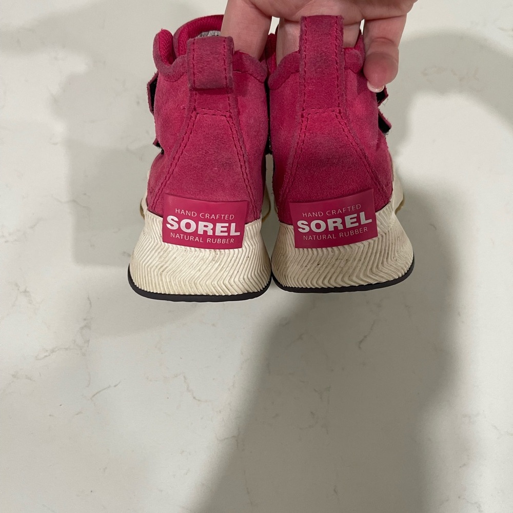 Kids Pink Sorel Boots - Picture 3 of 6